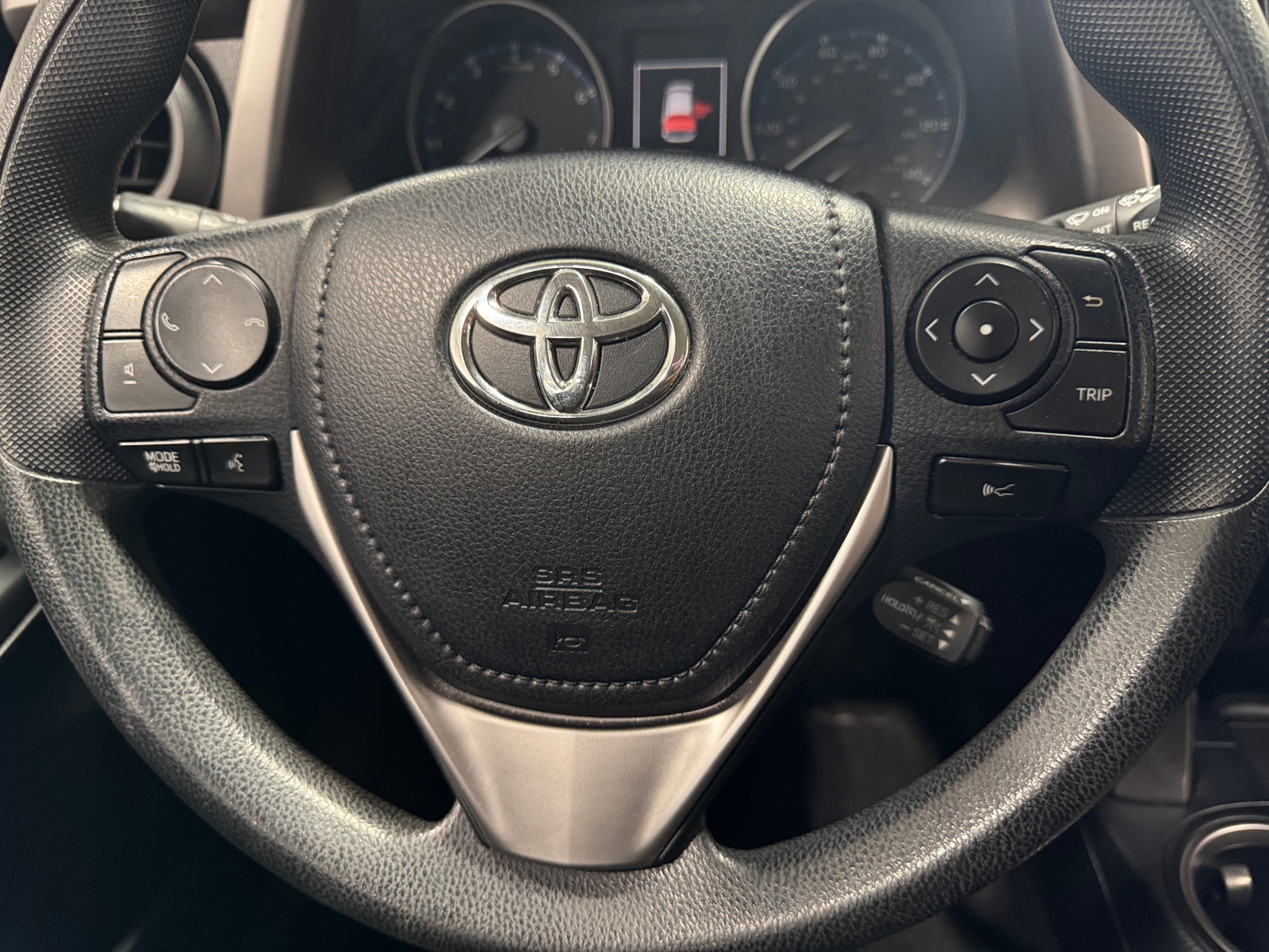 Thumbnail: 2017 Toyota RAV4 - 5