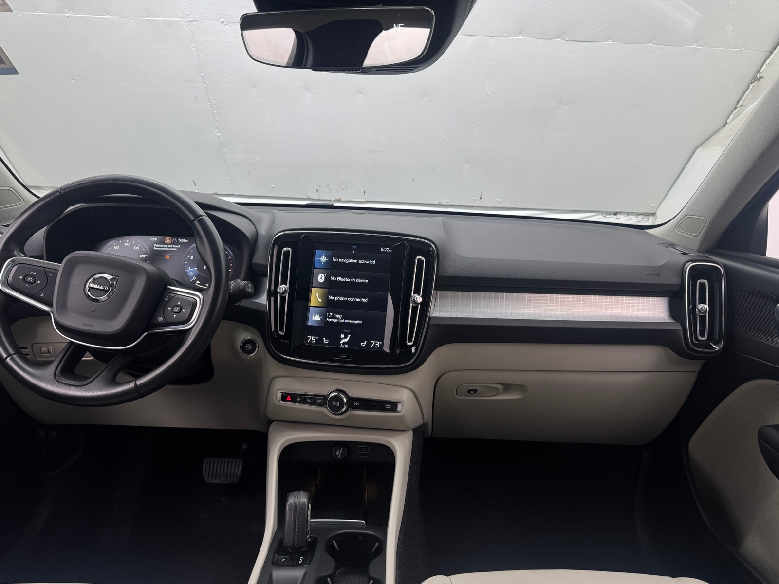 Thumbnail: 2019 Volvo XC40 - 2