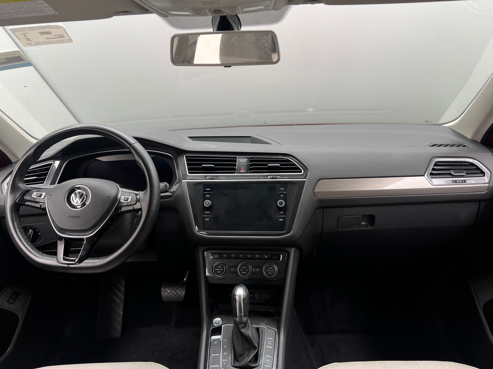 Thumbnail: 2019 Volkswagen Tiguan - 2