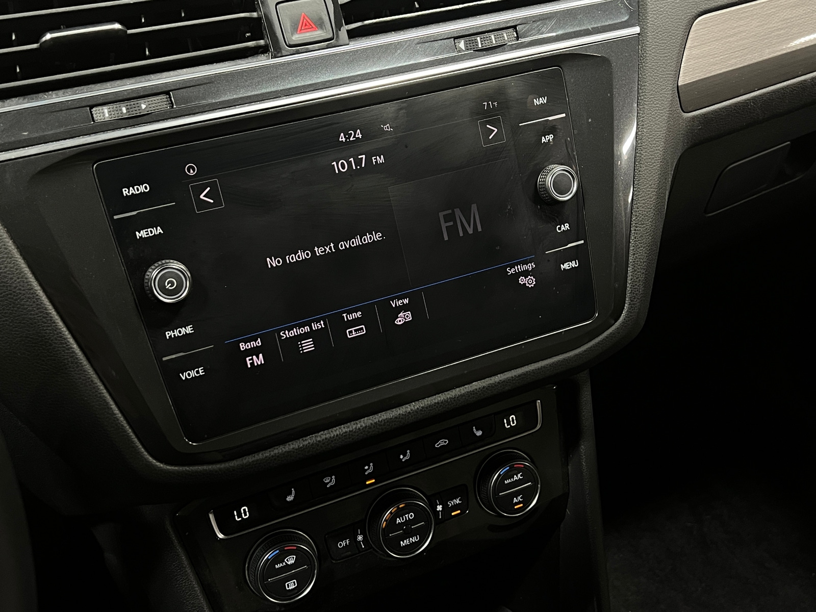 Thumbnail: 2019 Volkswagen Tiguan - 3