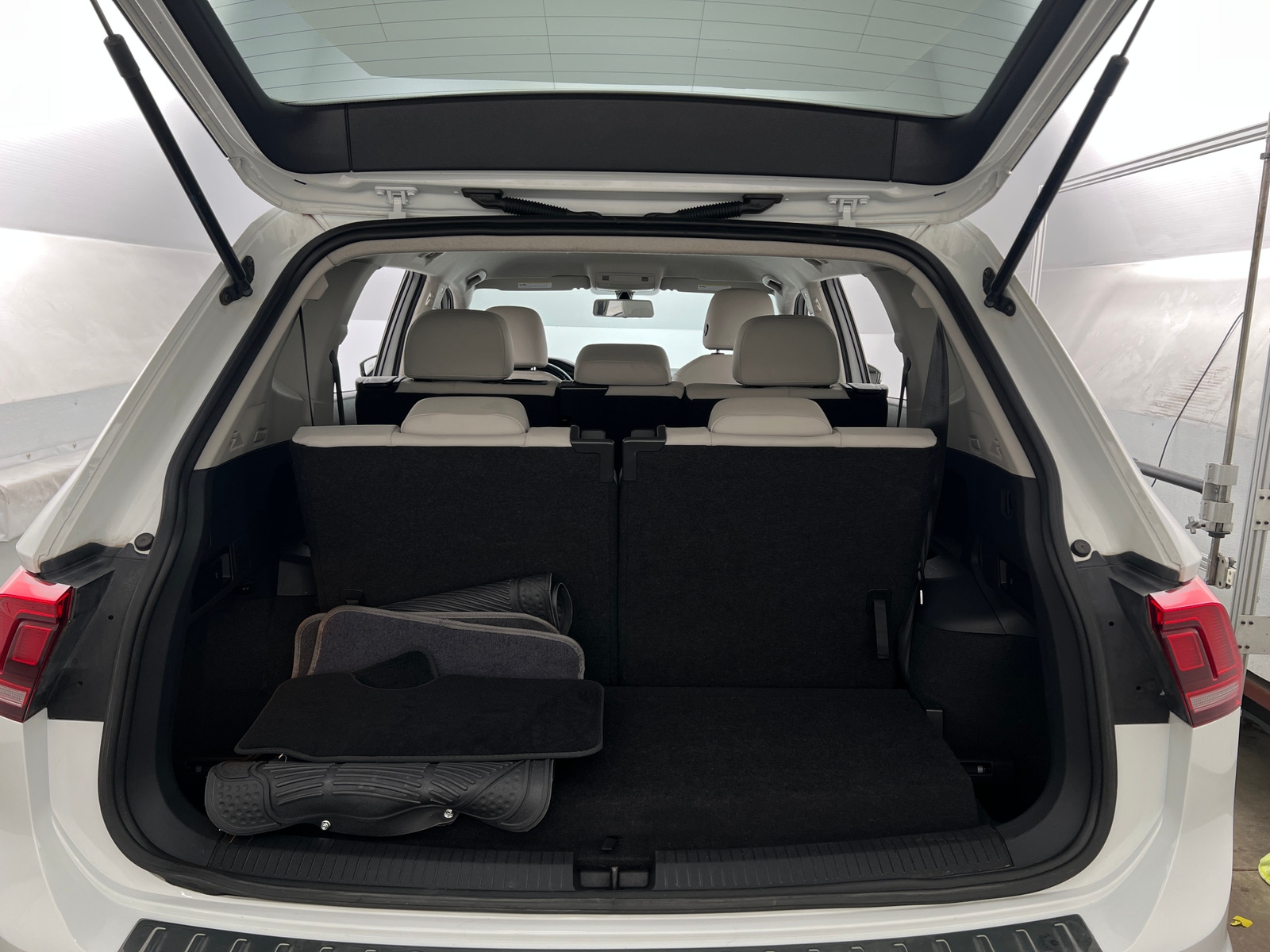 Thumbnail: 2019 Volkswagen Tiguan - 6
