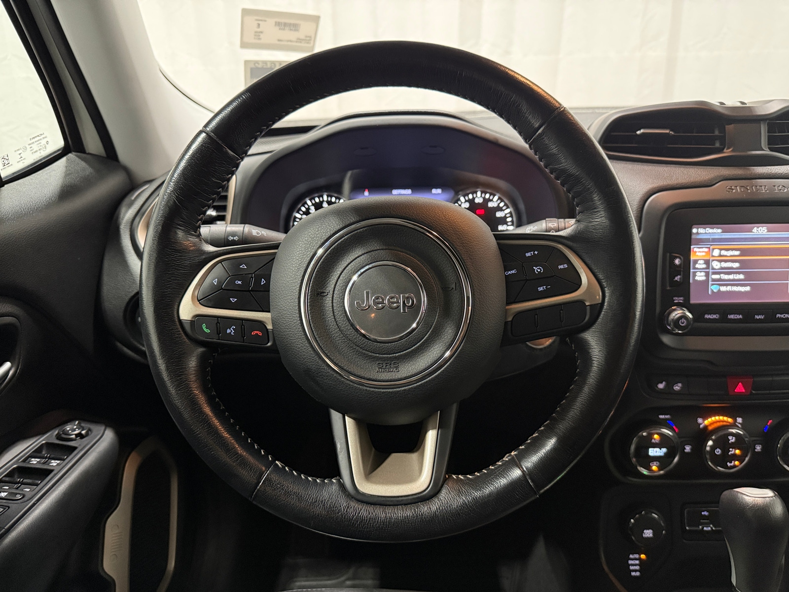 Thumbnail: 2017 Jeep Renegade - 4