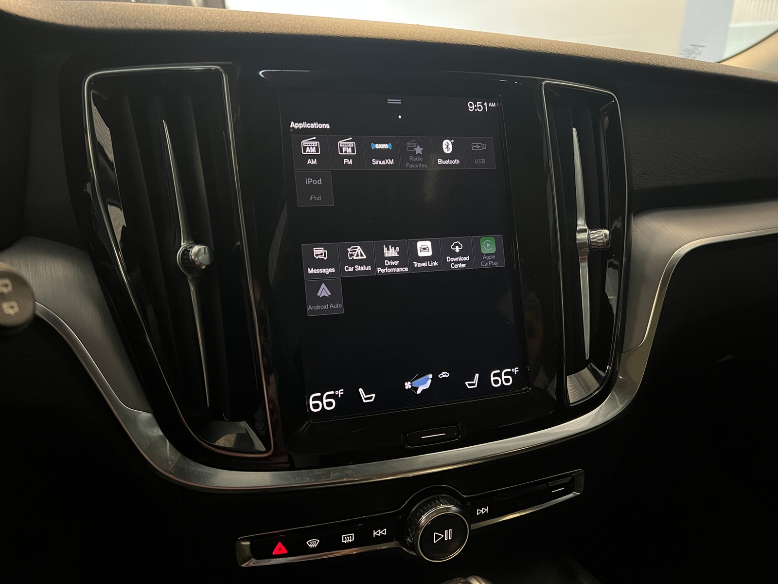 Thumbnail: 2020 Volvo V60 - 3