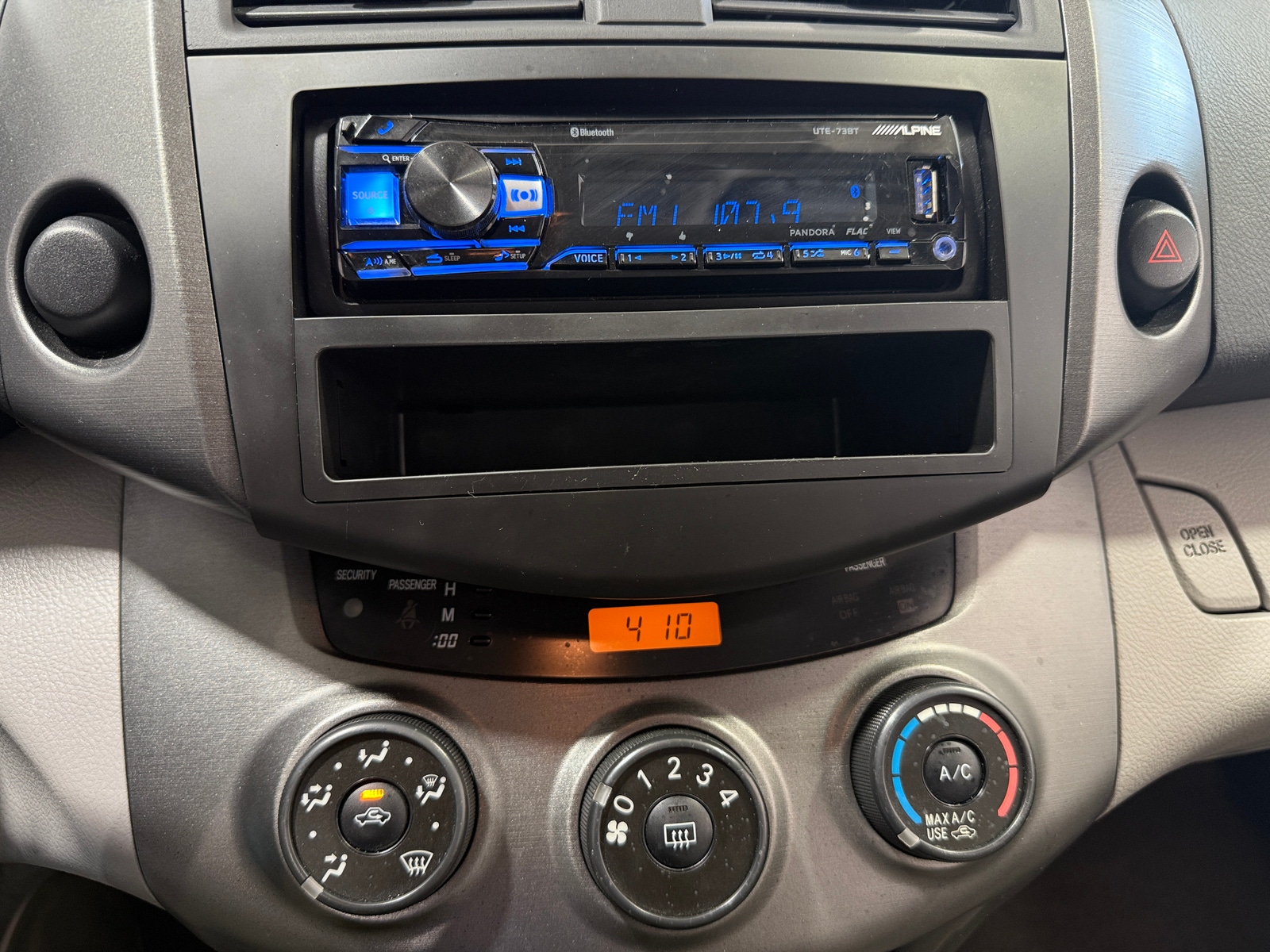 Thumbnail: 2010 Toyota RAV4 - 4