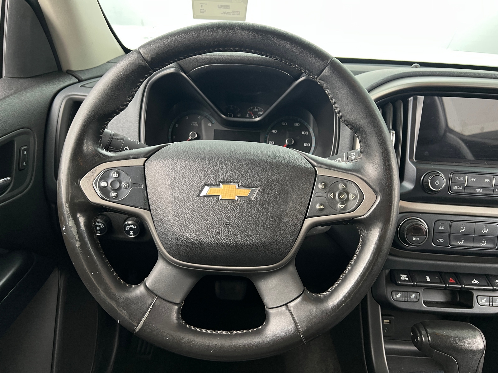 Thumbnail: 2017 Chevrolet Colorado - 4