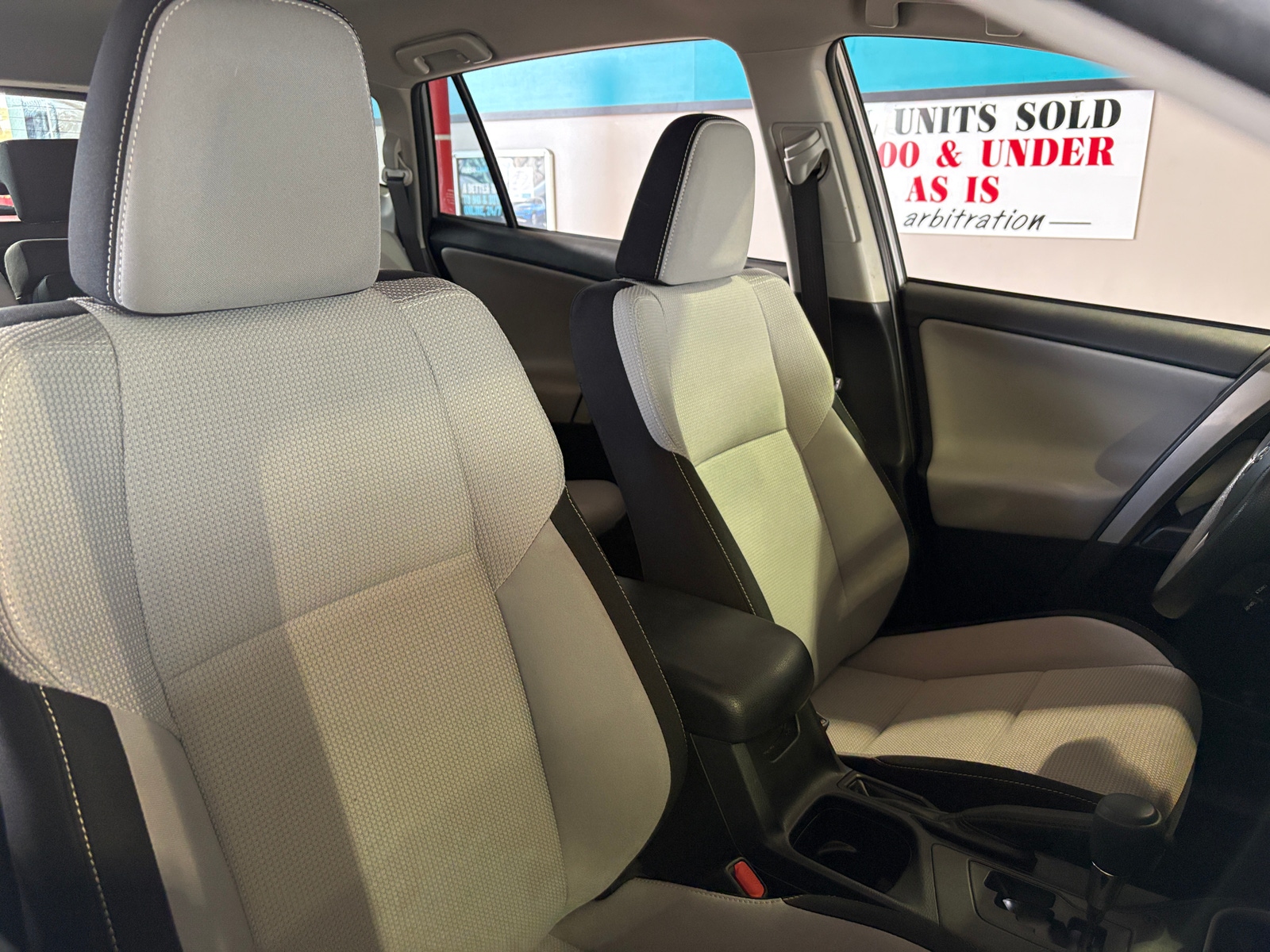 Thumbnail: 2018 Toyota RAV4 - 2