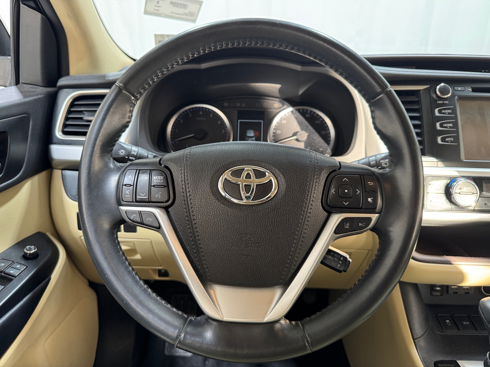 Thumbnail: 2019 Toyota Highlander - 5