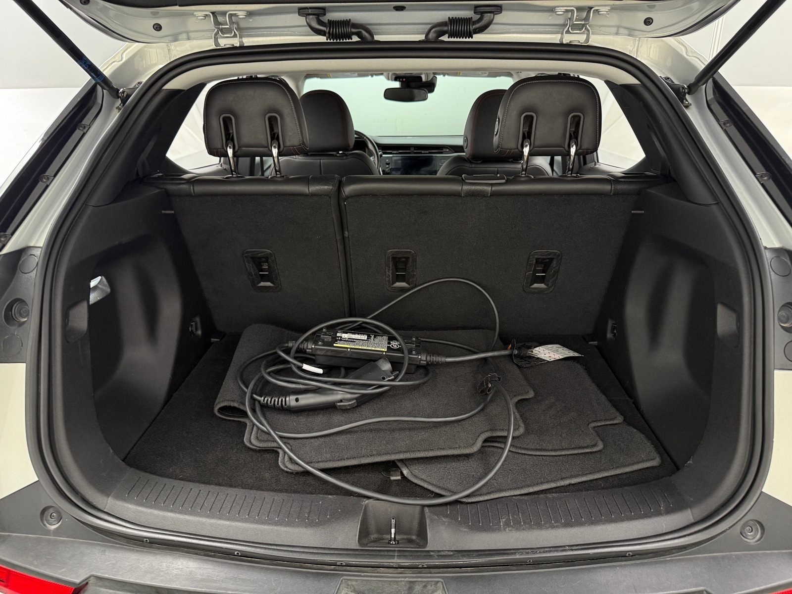 Thumbnail: 2023 Chevrolet Bolt EUV - 6