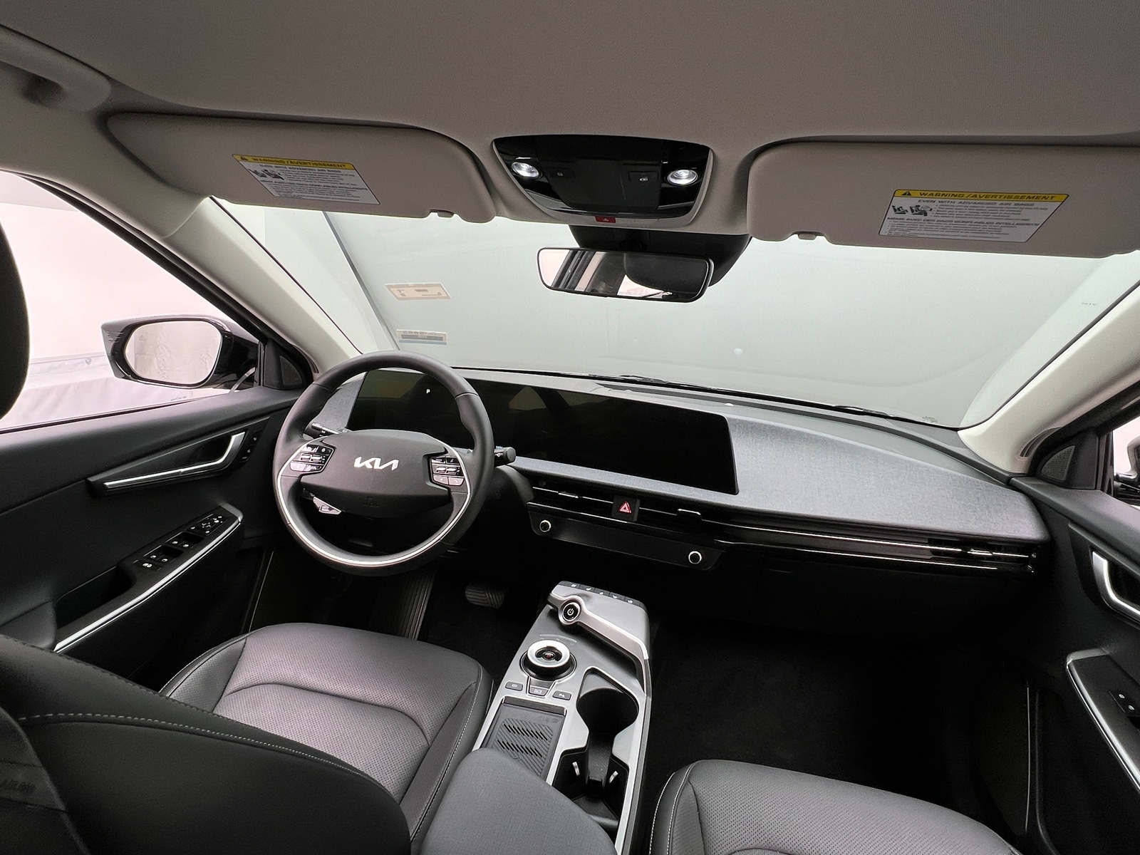 Thumbnail: 2023 Kia EV6 - 2