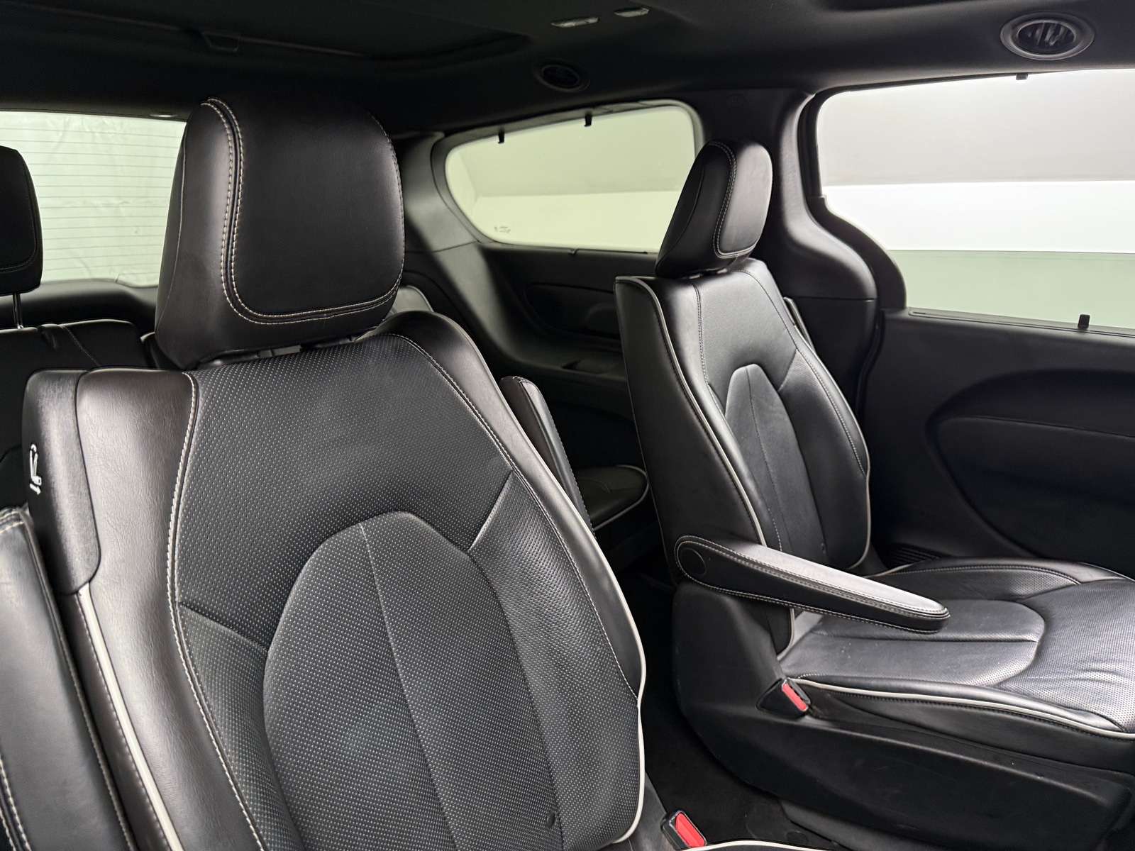 Thumbnail: 2020 Chrysler Pacifica - 5