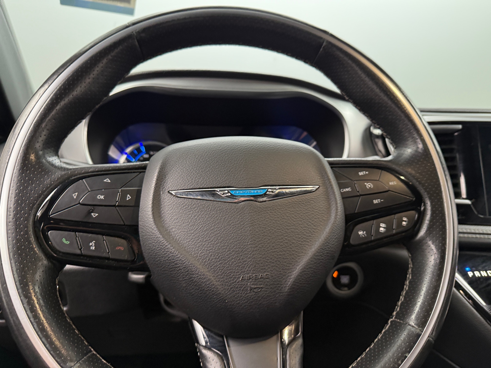 Thumbnail: 2020 Chrysler Pacifica - 4