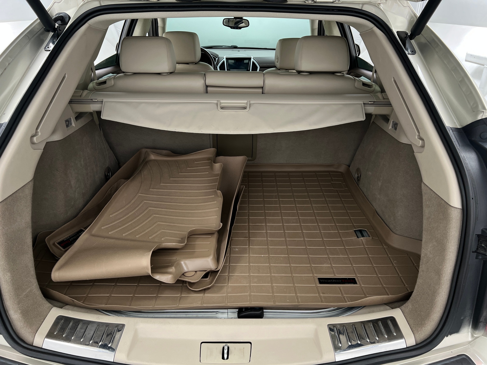 Thumbnail: 2016 Cadillac SRX - 6