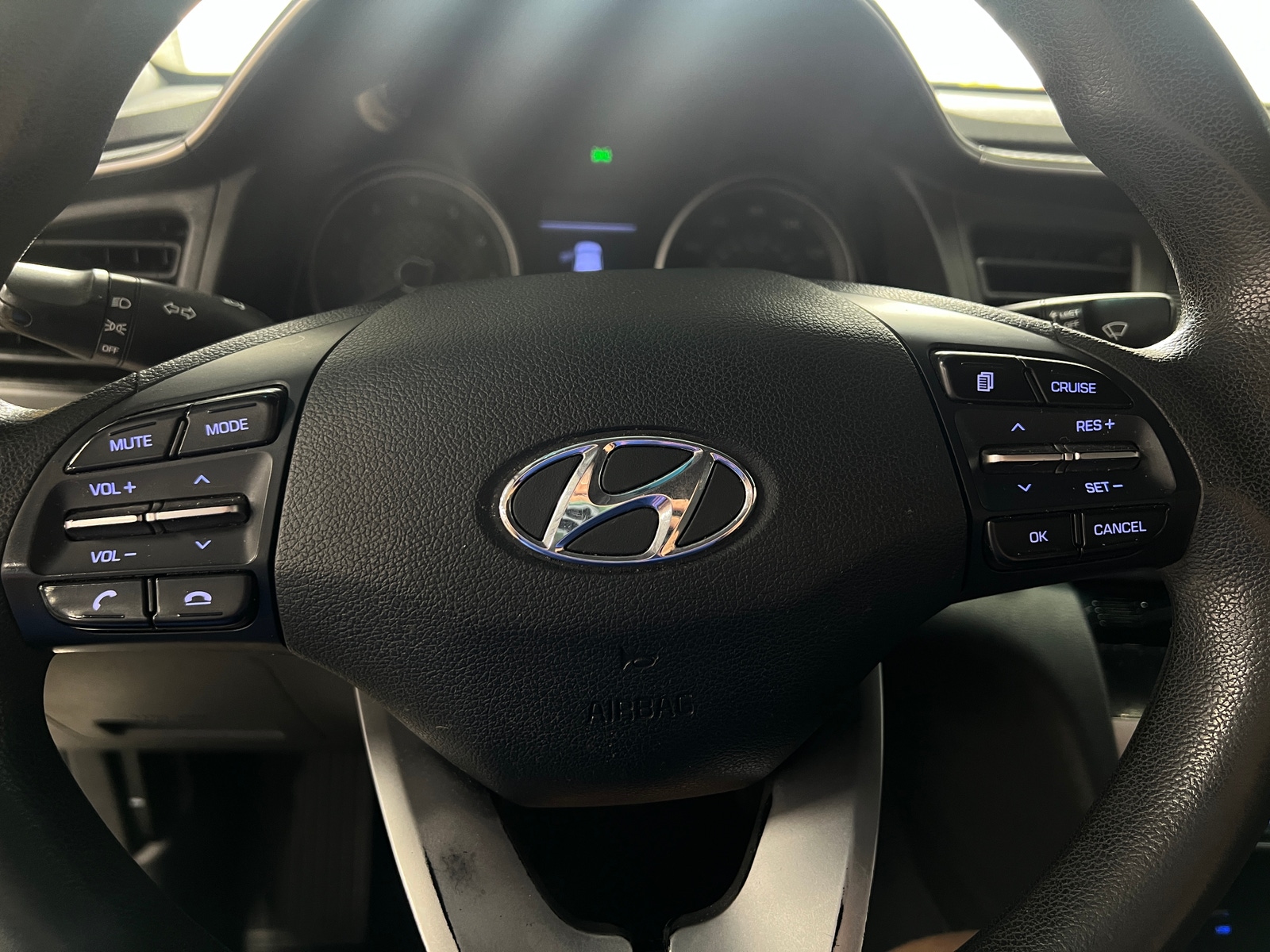 Thumbnail: 2020 Hyundai Elantra - 5