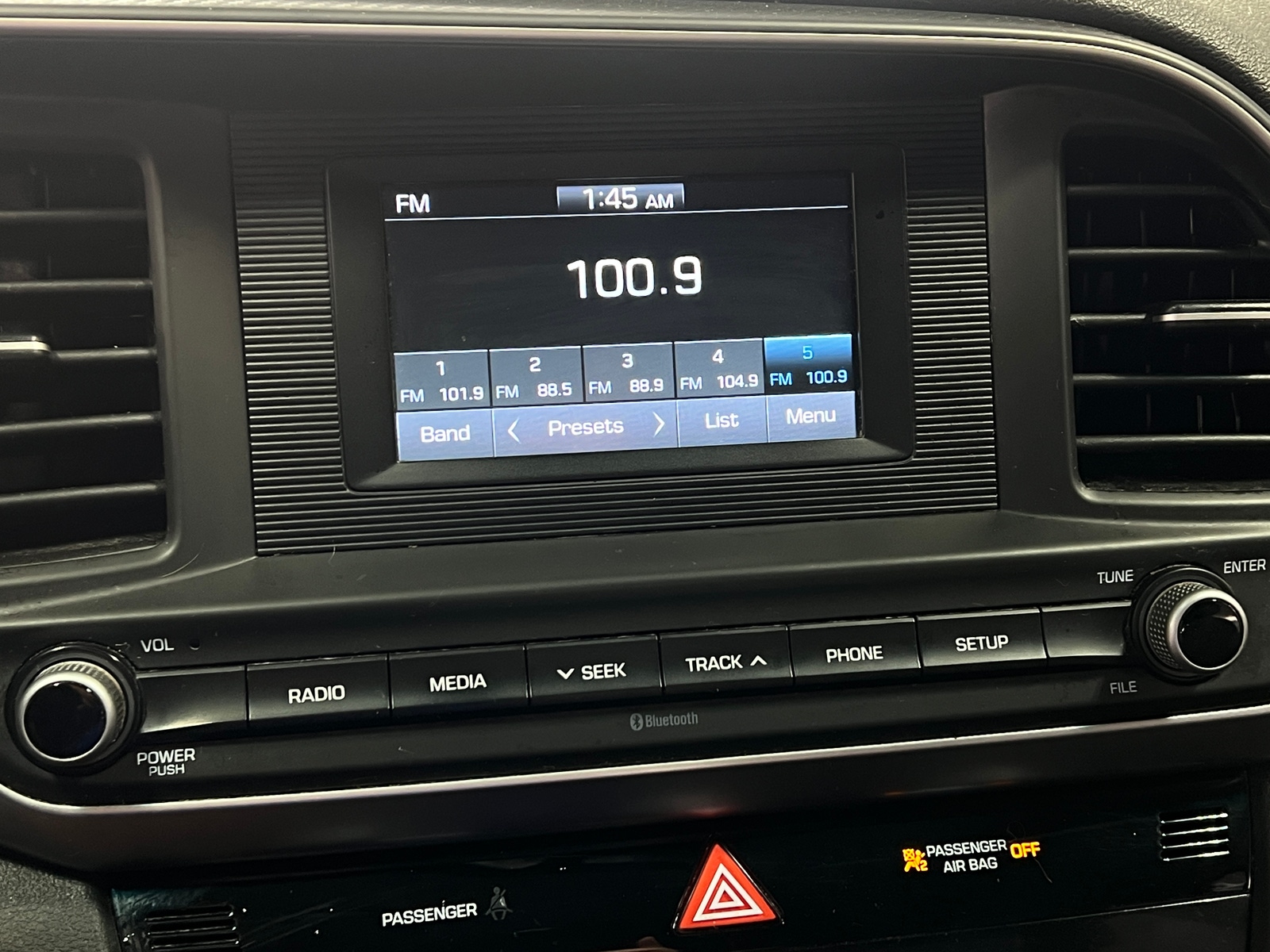 Thumbnail: 2020 Hyundai Elantra - 4