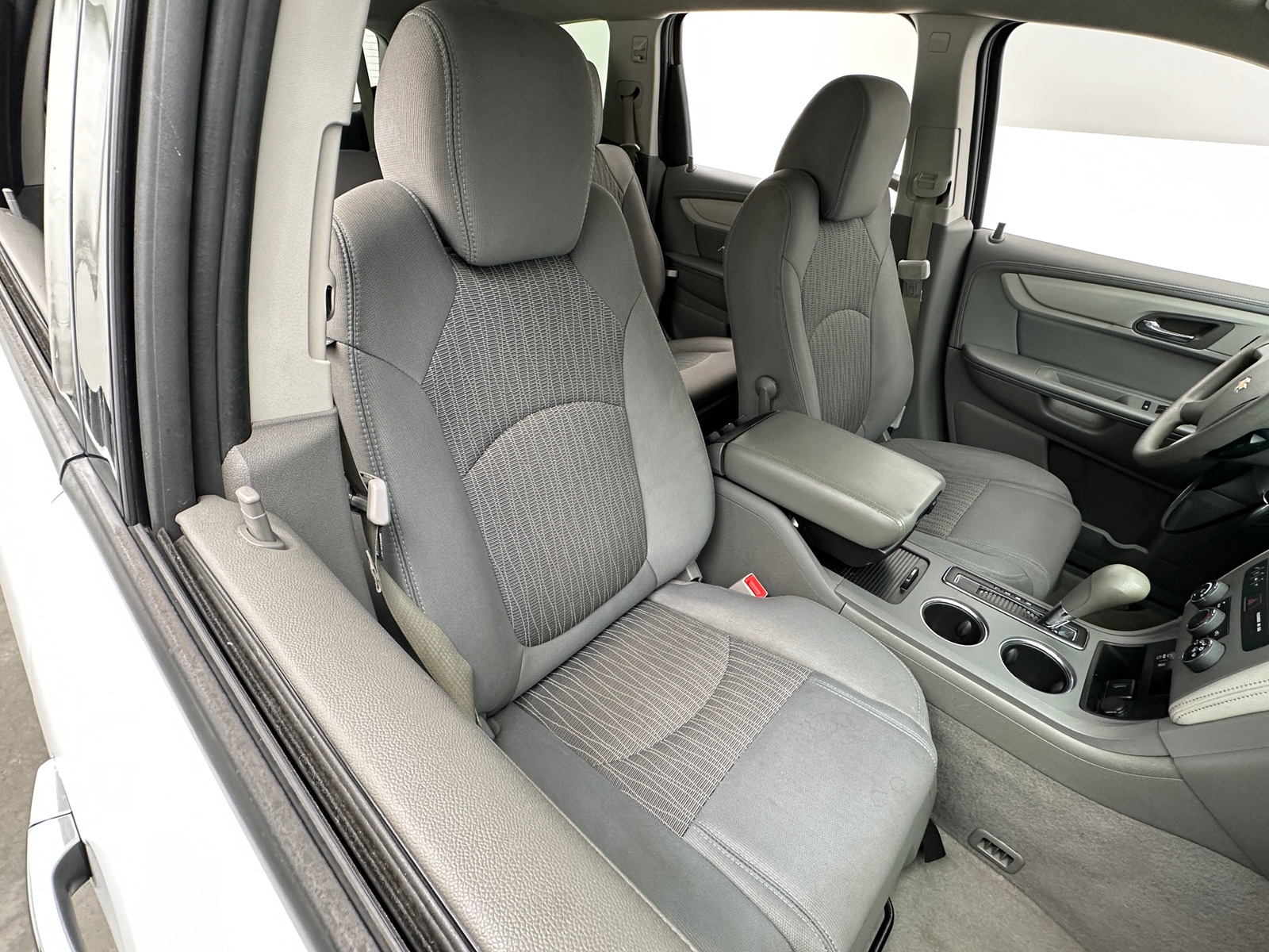 Thumbnail: 2016 Chevrolet Traverse - 2