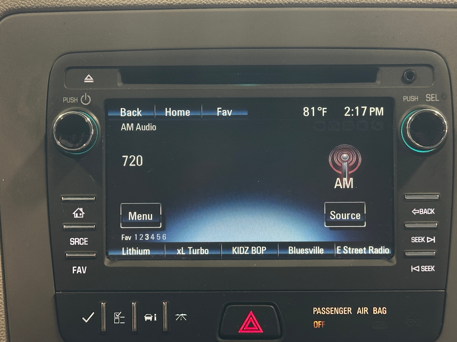 Thumbnail: 2016 Chevrolet Traverse - 4