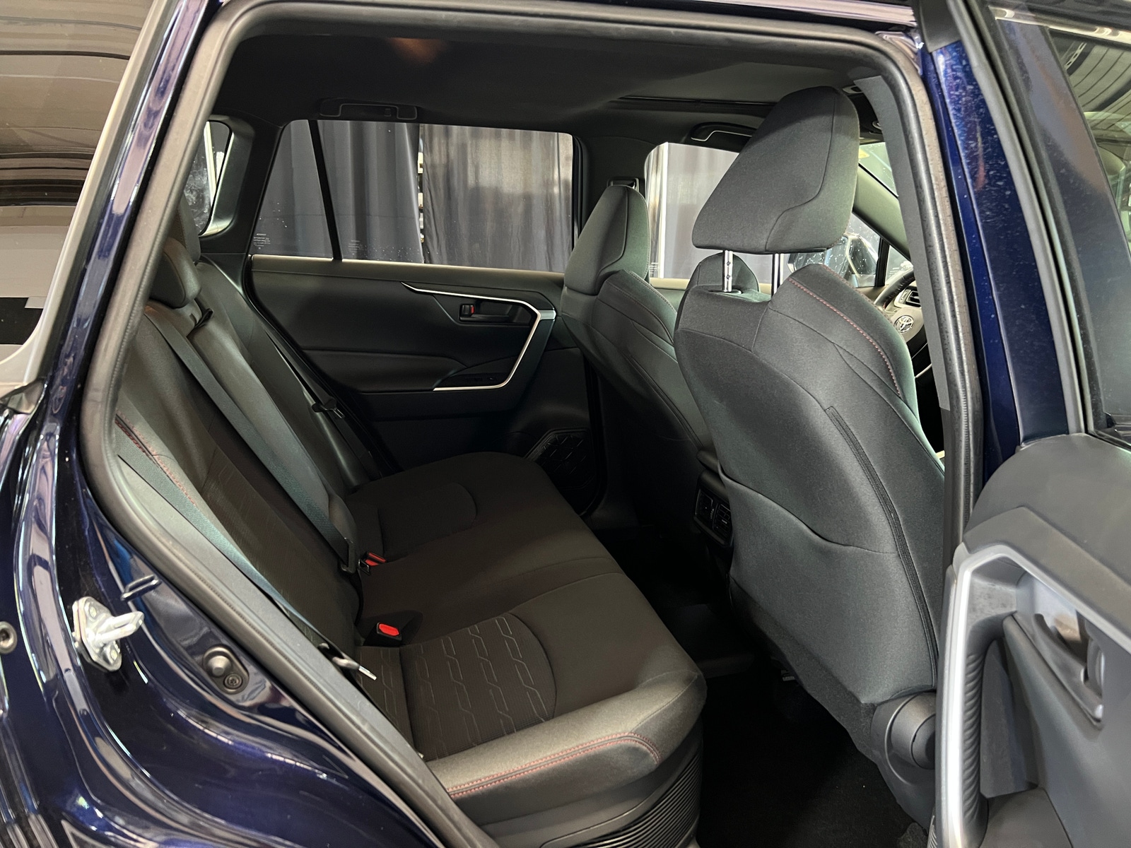 Thumbnail: 2021 Toyota RAV4 - 6
