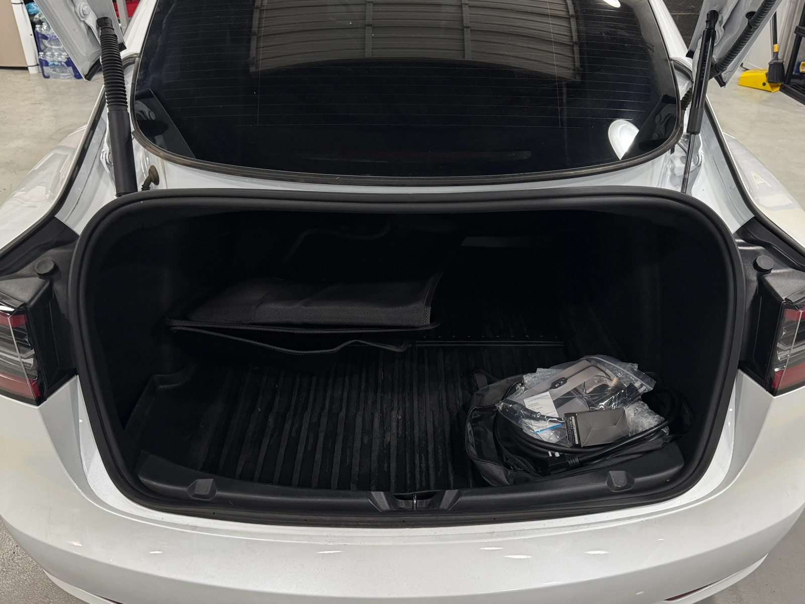 Thumbnail: 2023 Tesla Model 3 - 6