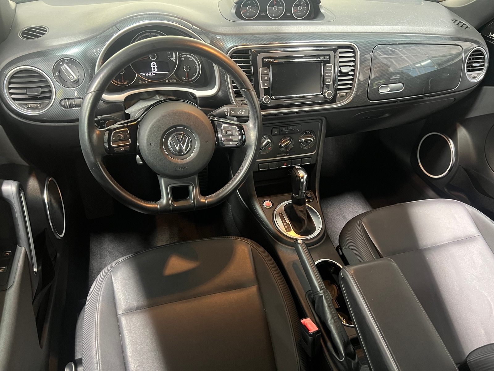 Thumbnail: 2013 Volkswagen Beetle - 3