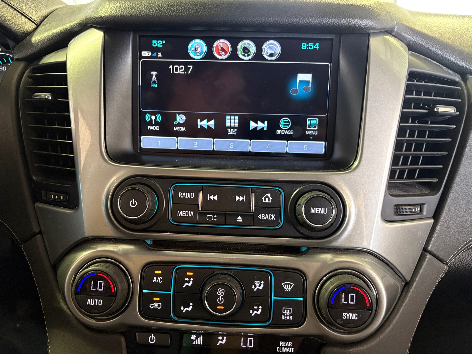 Thumbnail: 2020 Chevrolet Suburban - 4