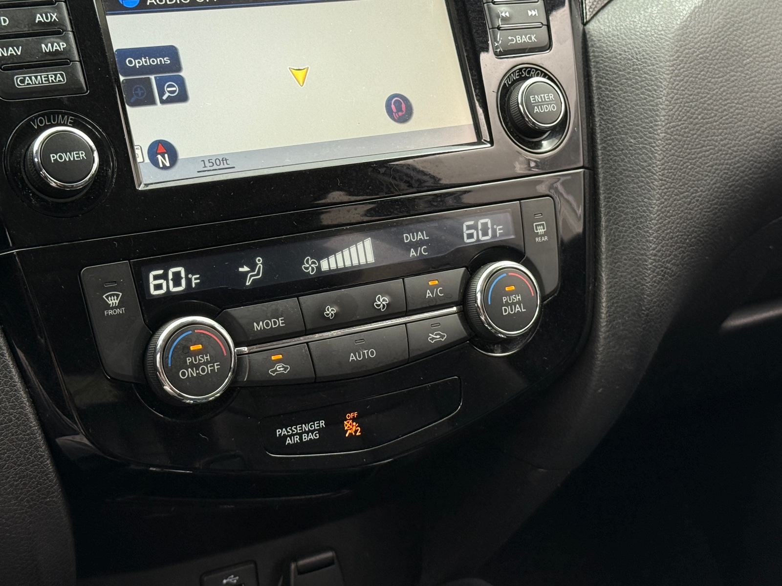 Thumbnail: 2016 Nissan Rogue - 3