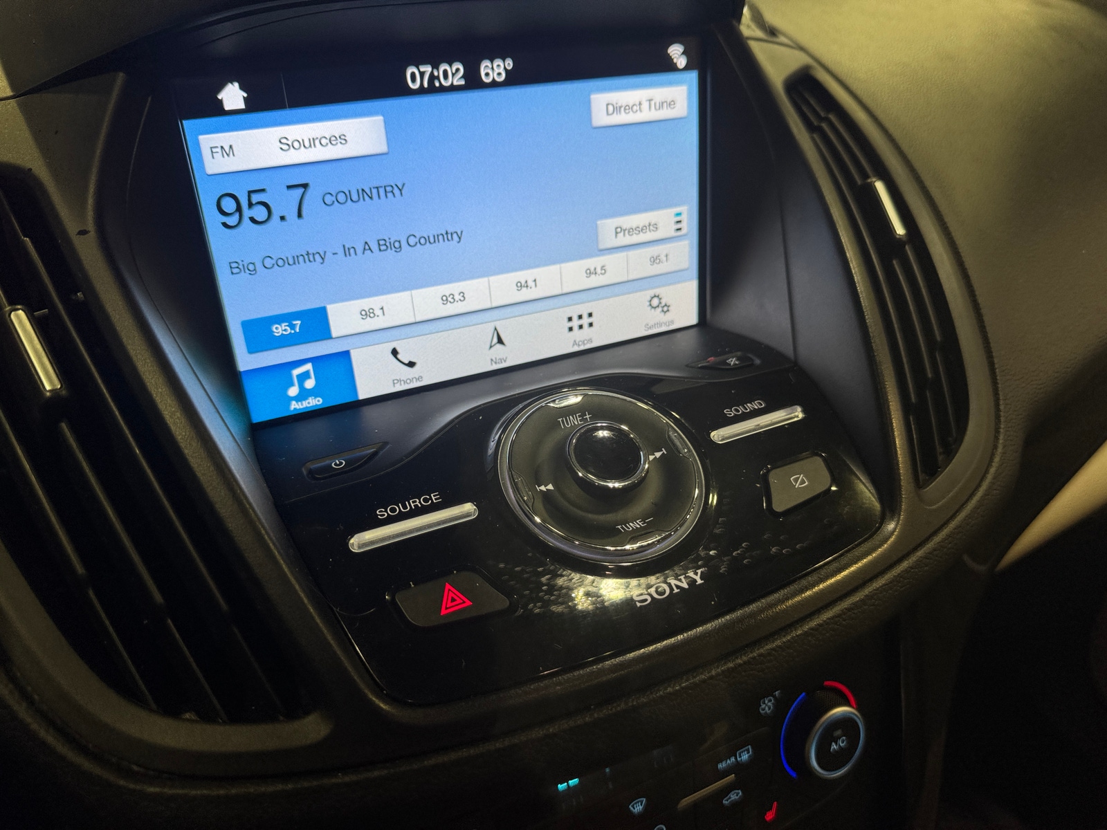 Thumbnail: 2019 Ford Escape - 3