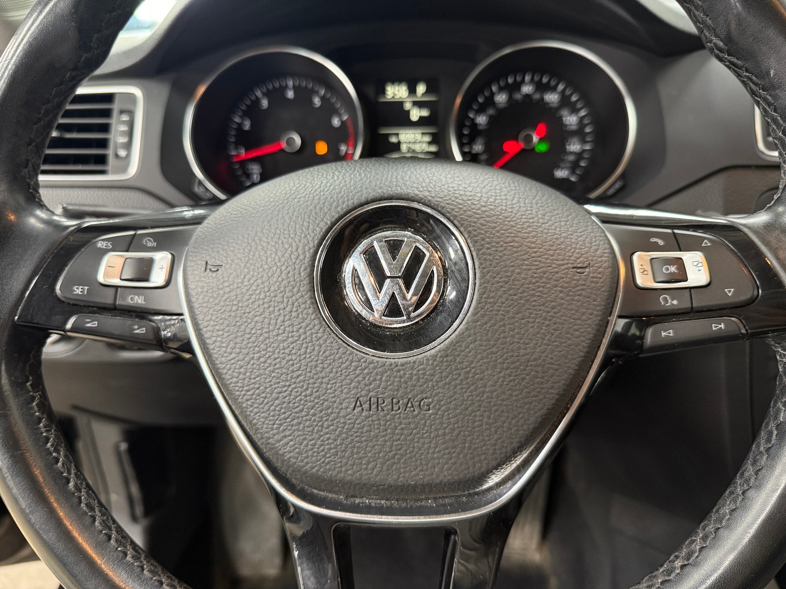 Thumbnail: 2015 Volkswagen Jetta - 5