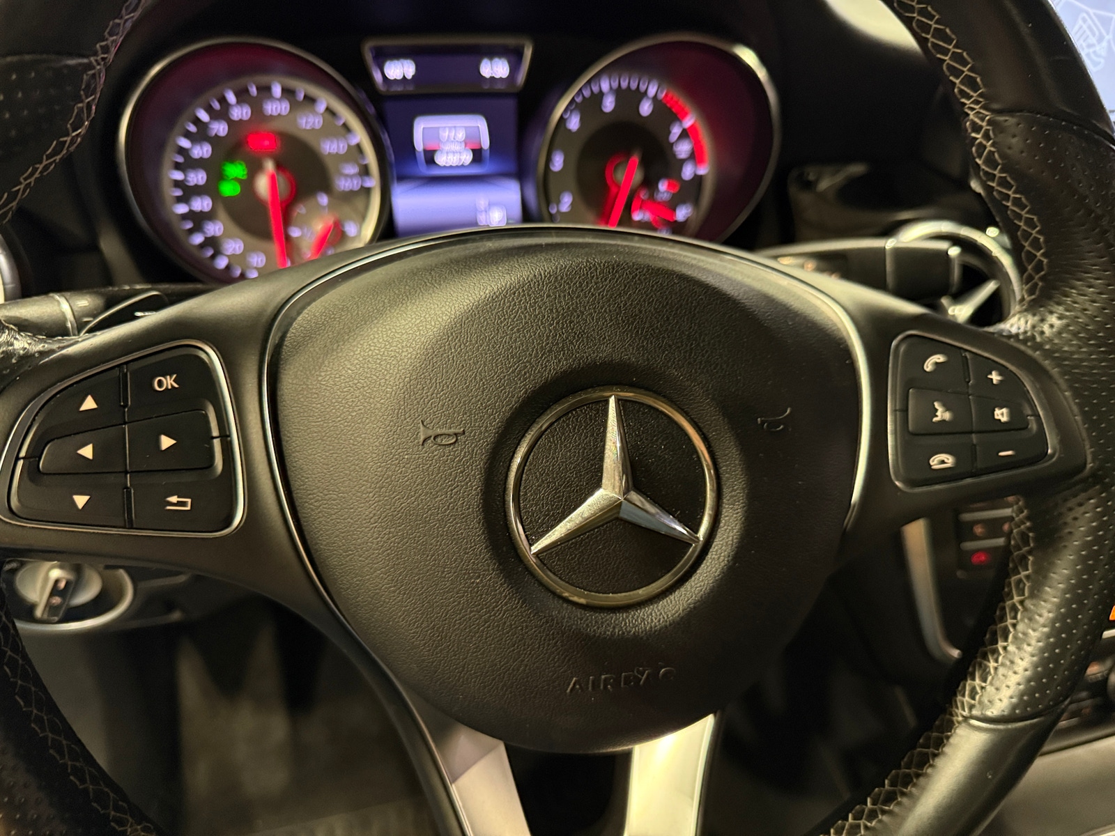 Thumbnail: 2015 Mercedes-Benz CLA - 3