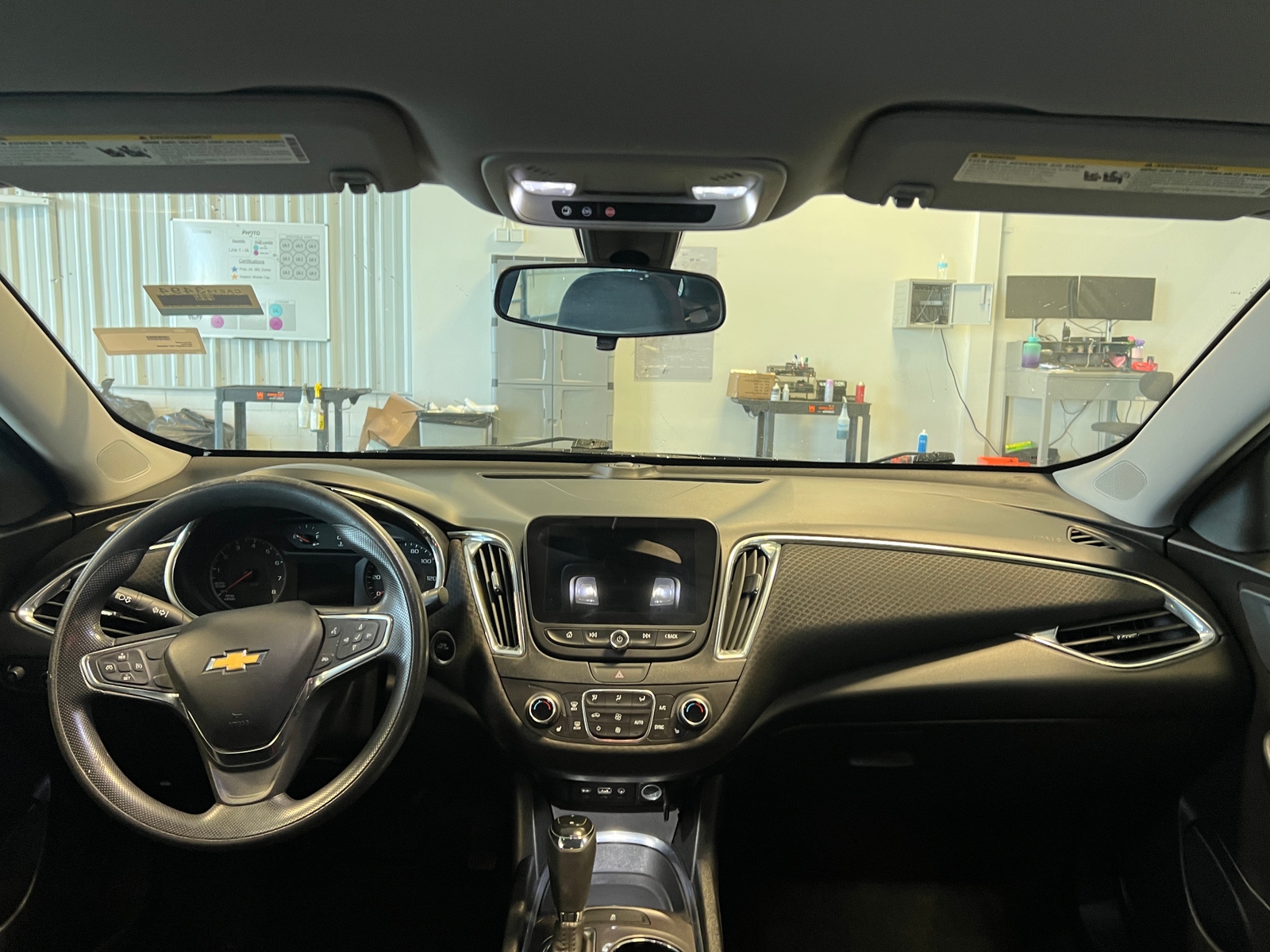 Thumbnail: 2019 Chevrolet Malibu - 3