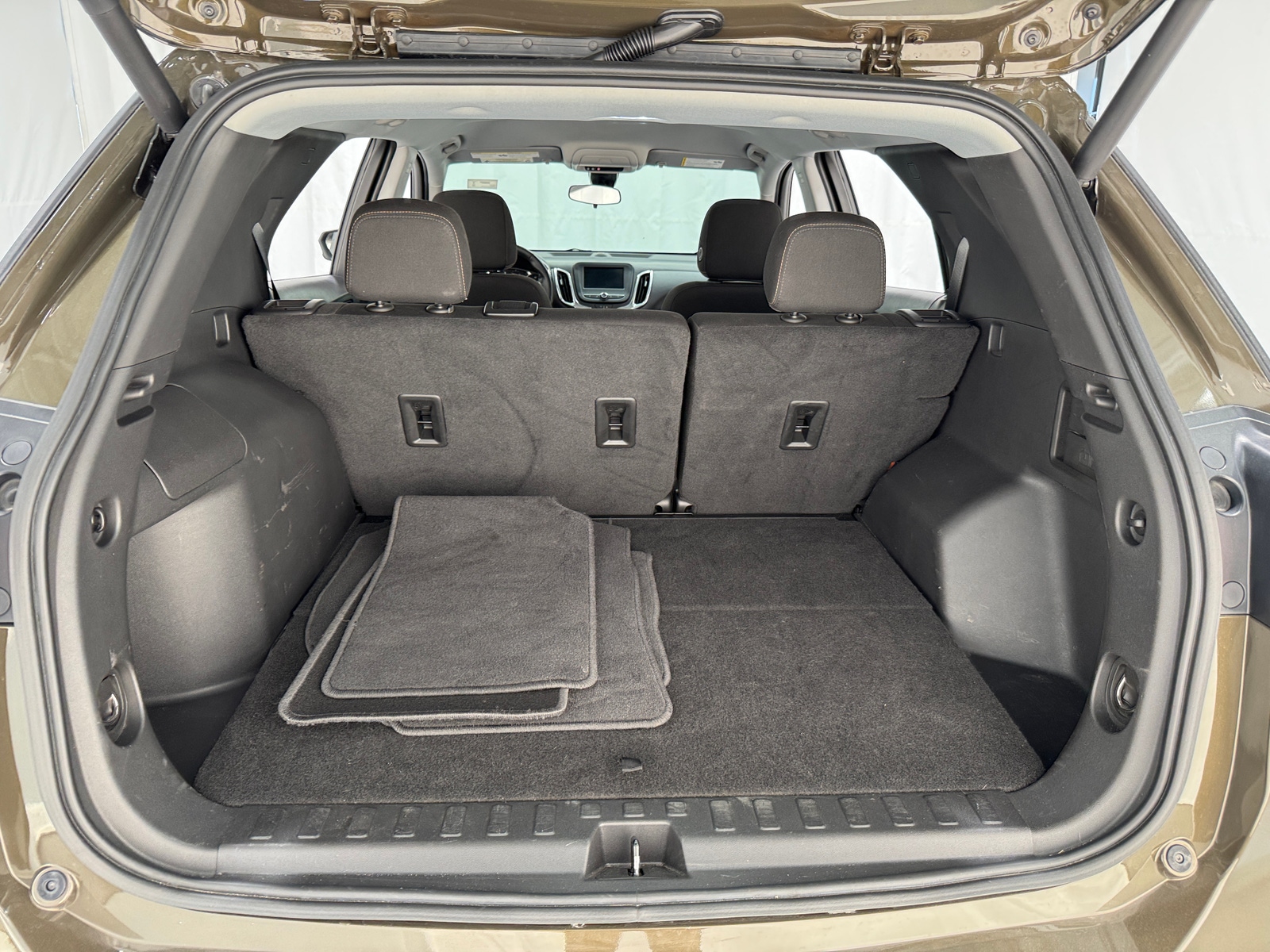 Thumbnail: 2023 Chevrolet Equinox - 7