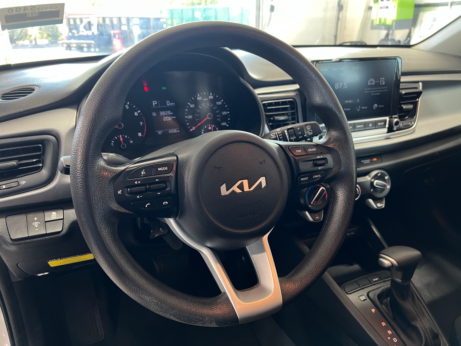 Thumbnail: 2023 Kia Rio - 5