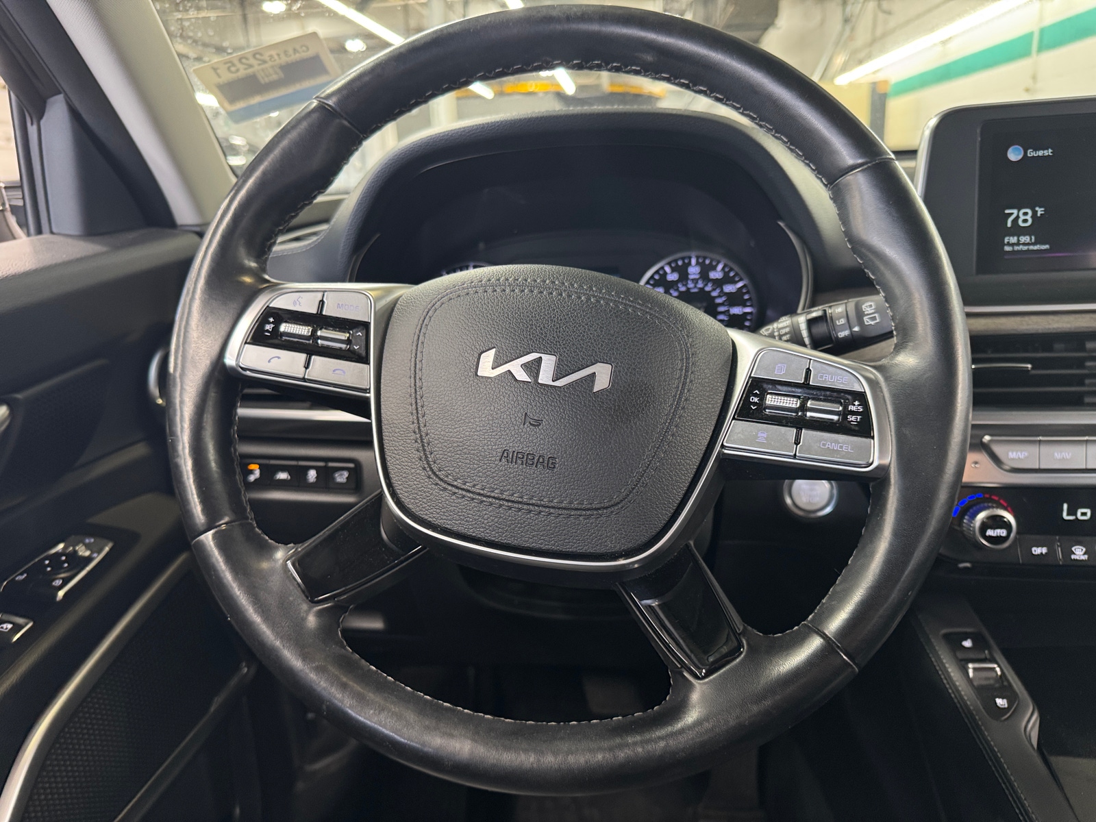 Thumbnail: 2022 Kia Telluride - 4
