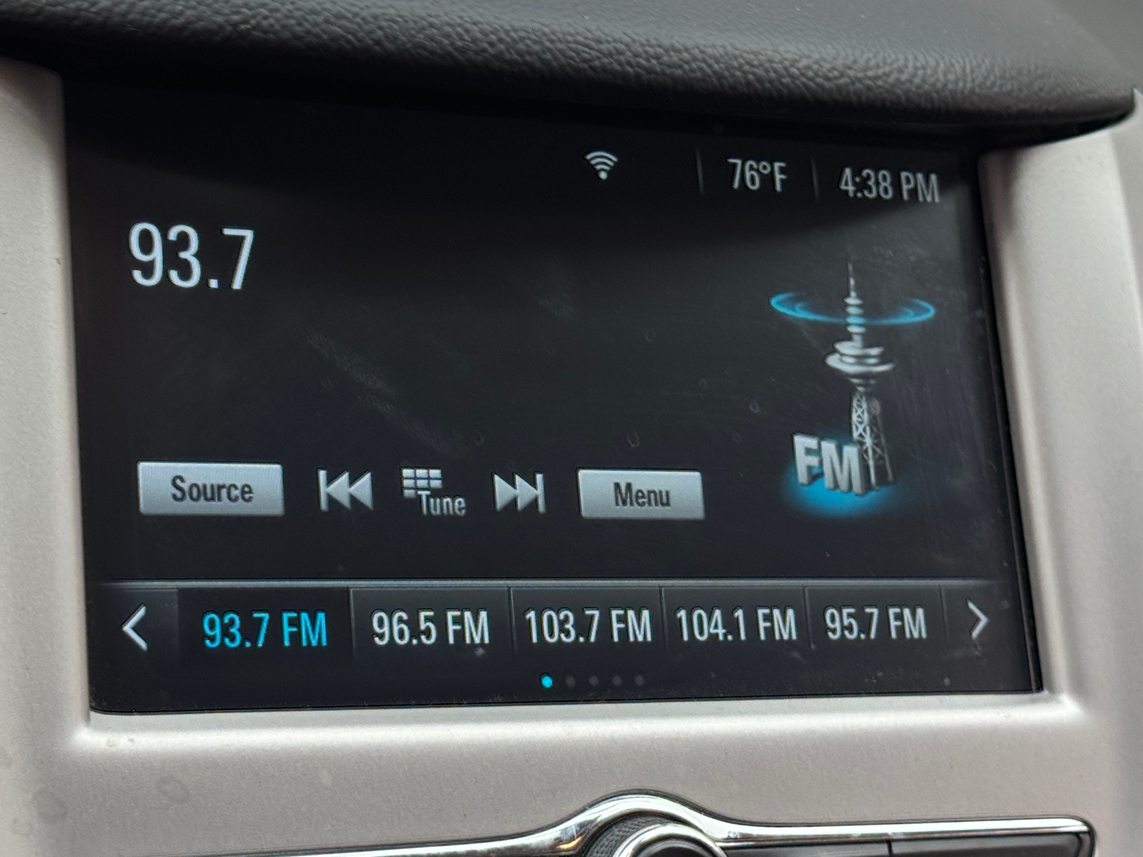 Thumbnail: 2018 Chevrolet Cruze - 4