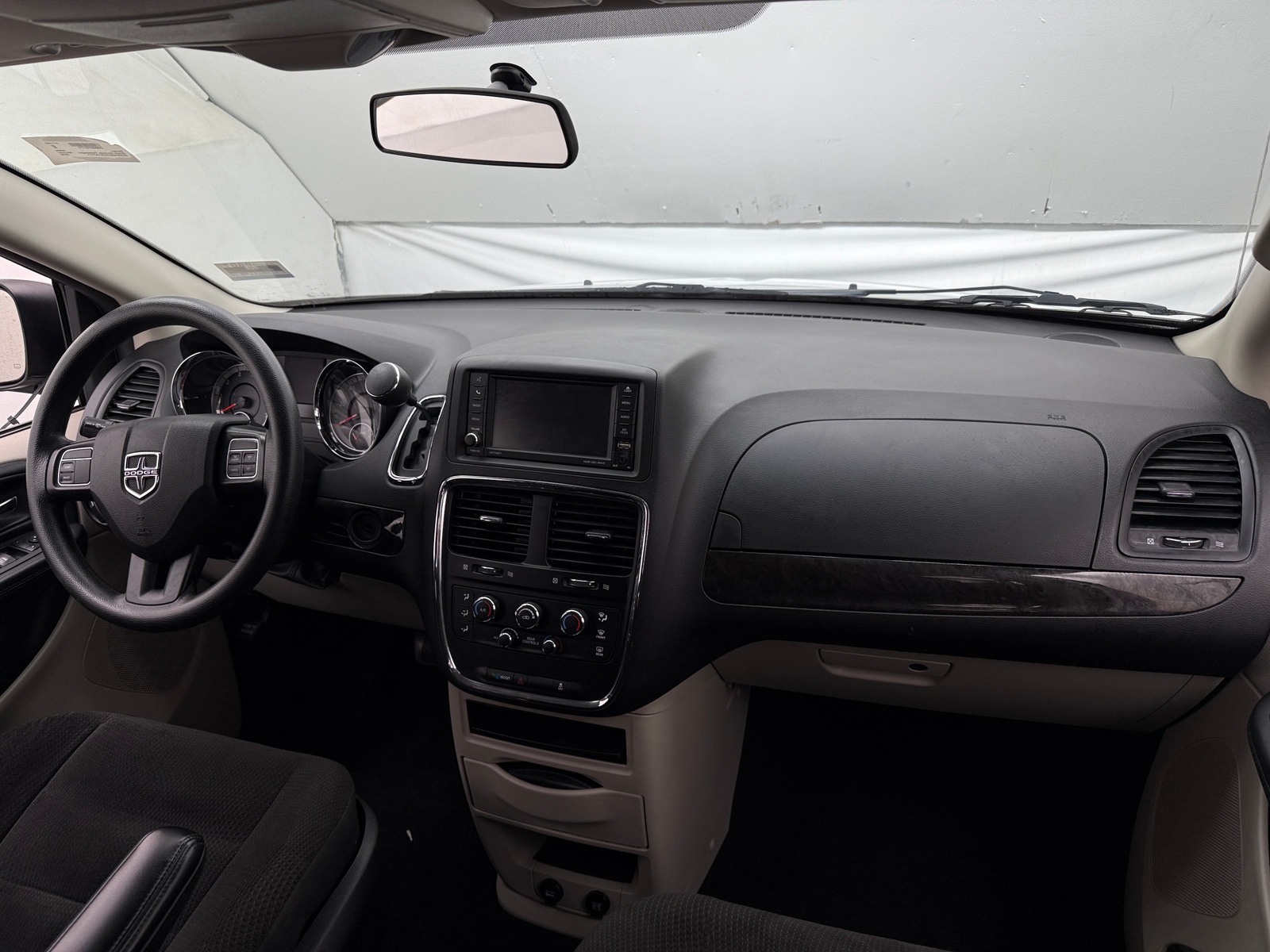 Thumbnail: 2018 Dodge Grand Caravan - 3