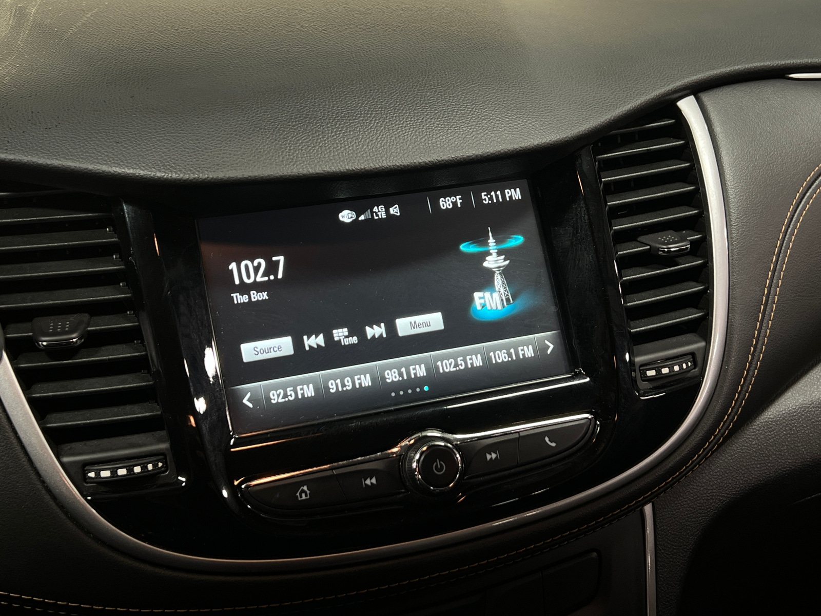 Thumbnail: 2017 Chevrolet Trax - 4