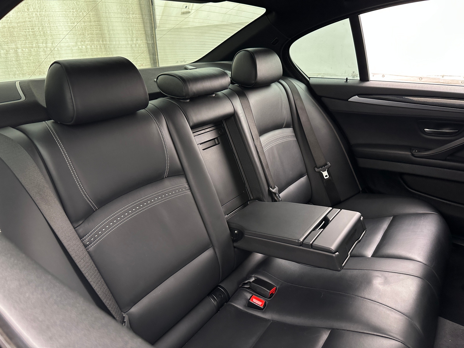 Thumbnail: 2016 BMW 5 Series - 5