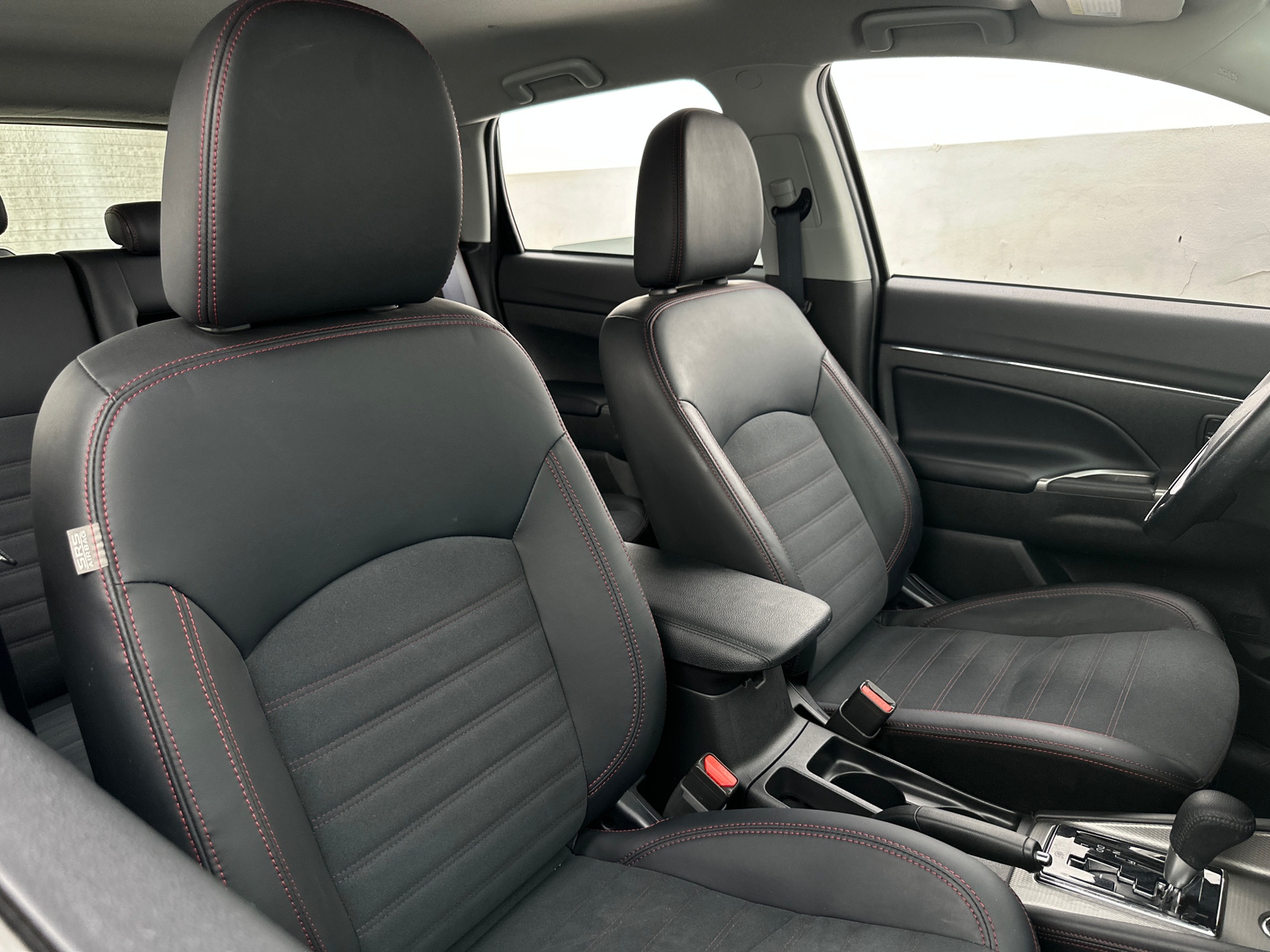 Thumbnail: 2024 Mitsubishi Outlander Sport - 2
