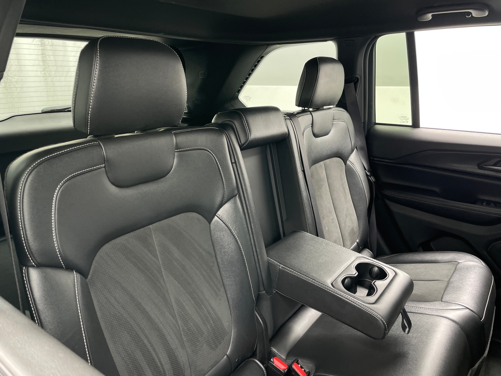 Thumbnail: 2024 Jeep Grand Cherokee - 6