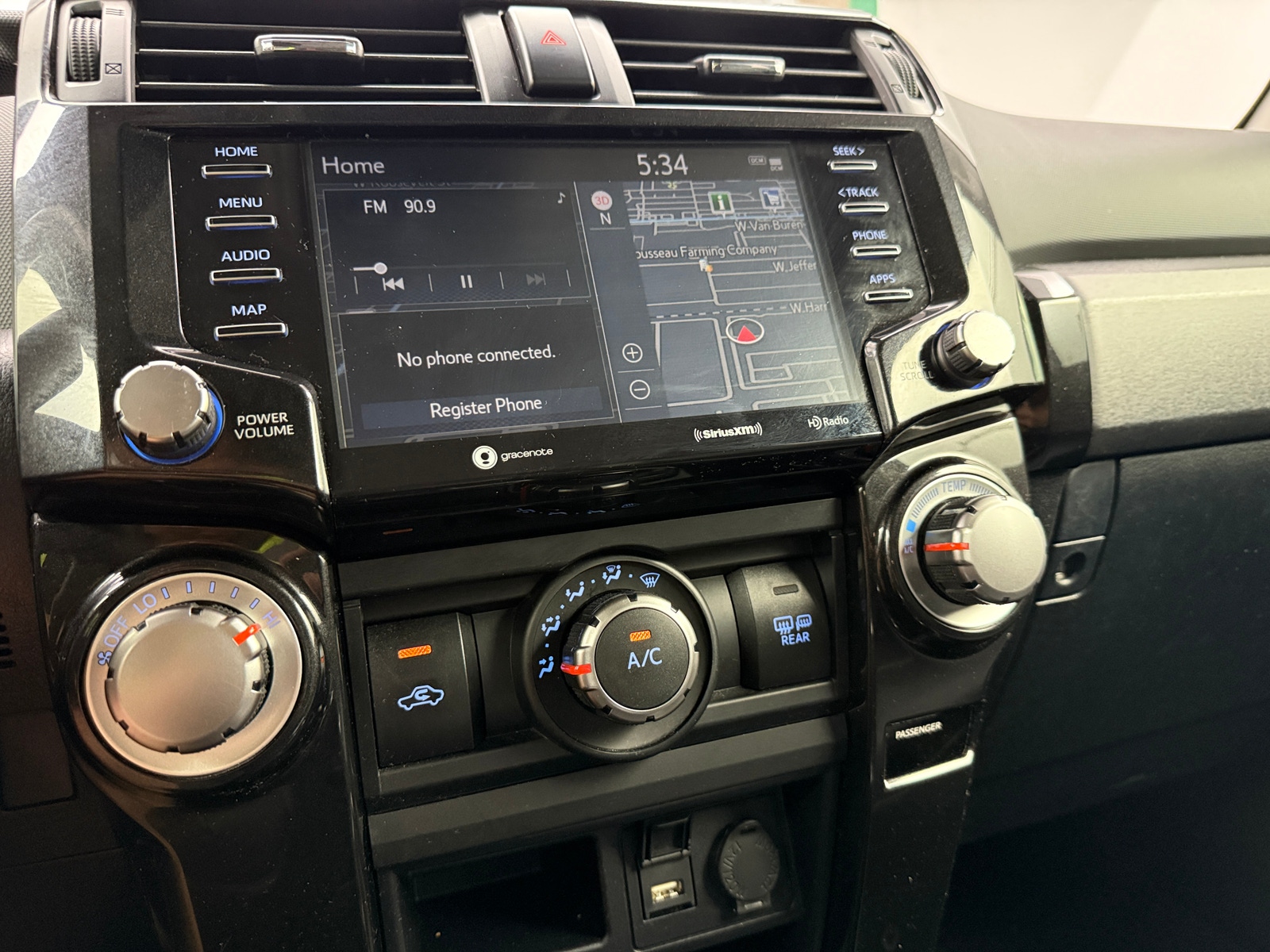 Thumbnail: 2020 Toyota 4Runner - 3