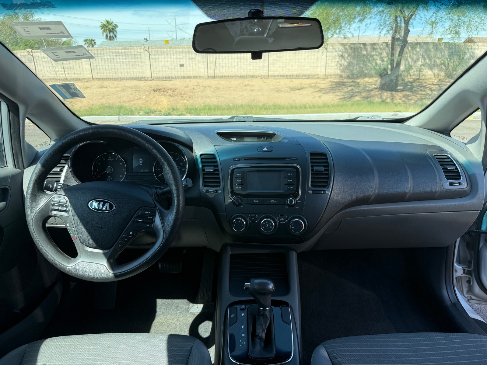 Thumbnail: 2017 Kia Forte - 3