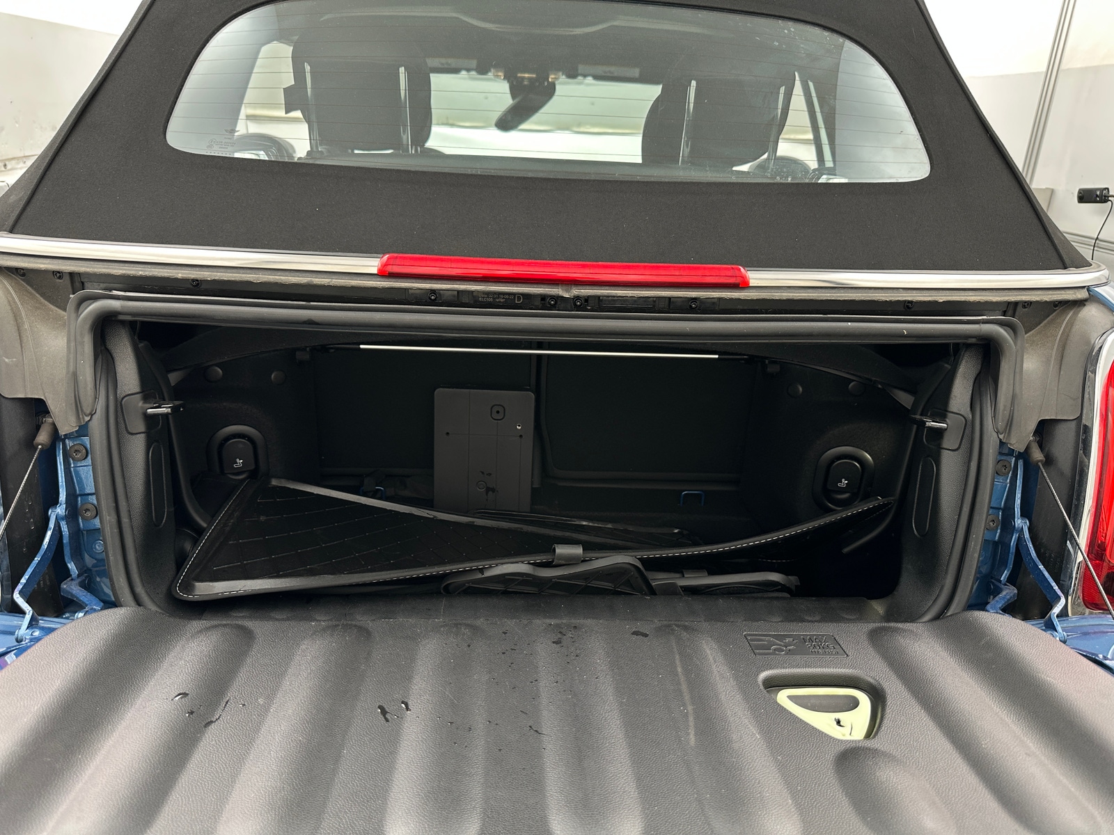 Thumbnail: 2023 MINI Cooper Convertible - 6