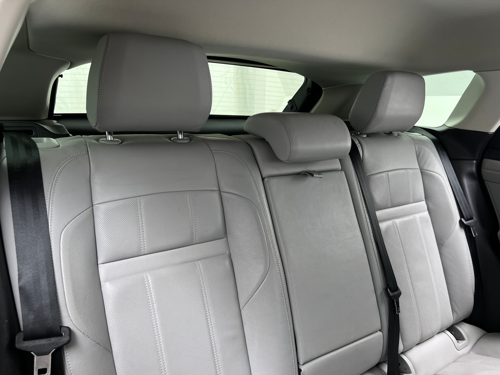 Thumbnail: 2023 Land Rover Range Rover Evoque - 6