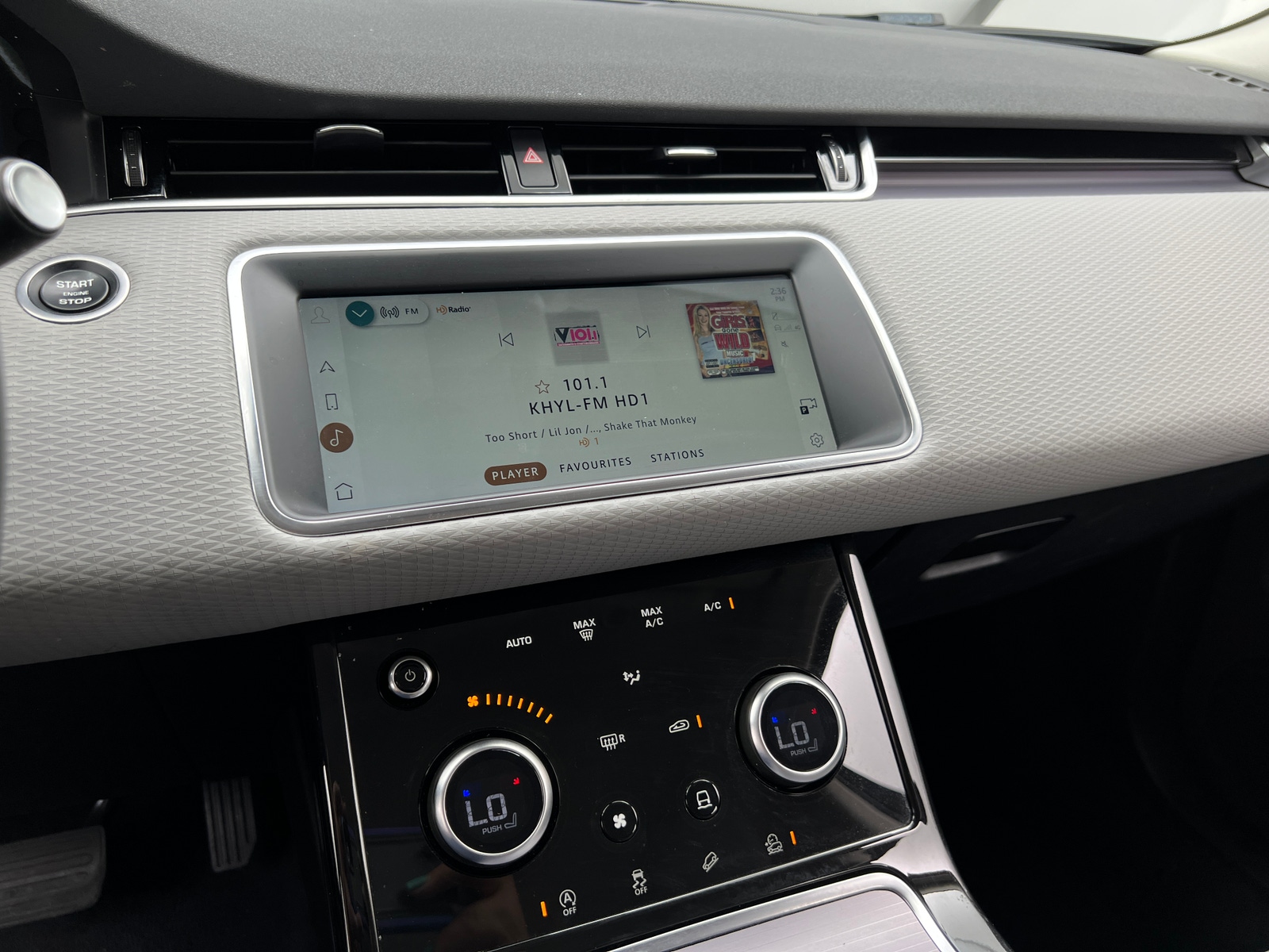 Thumbnail: 2023 Land Rover Range Rover Evoque - 4