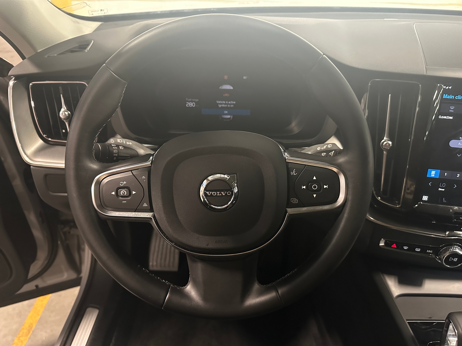 Thumbnail: 2024 Volvo XC60 - 4