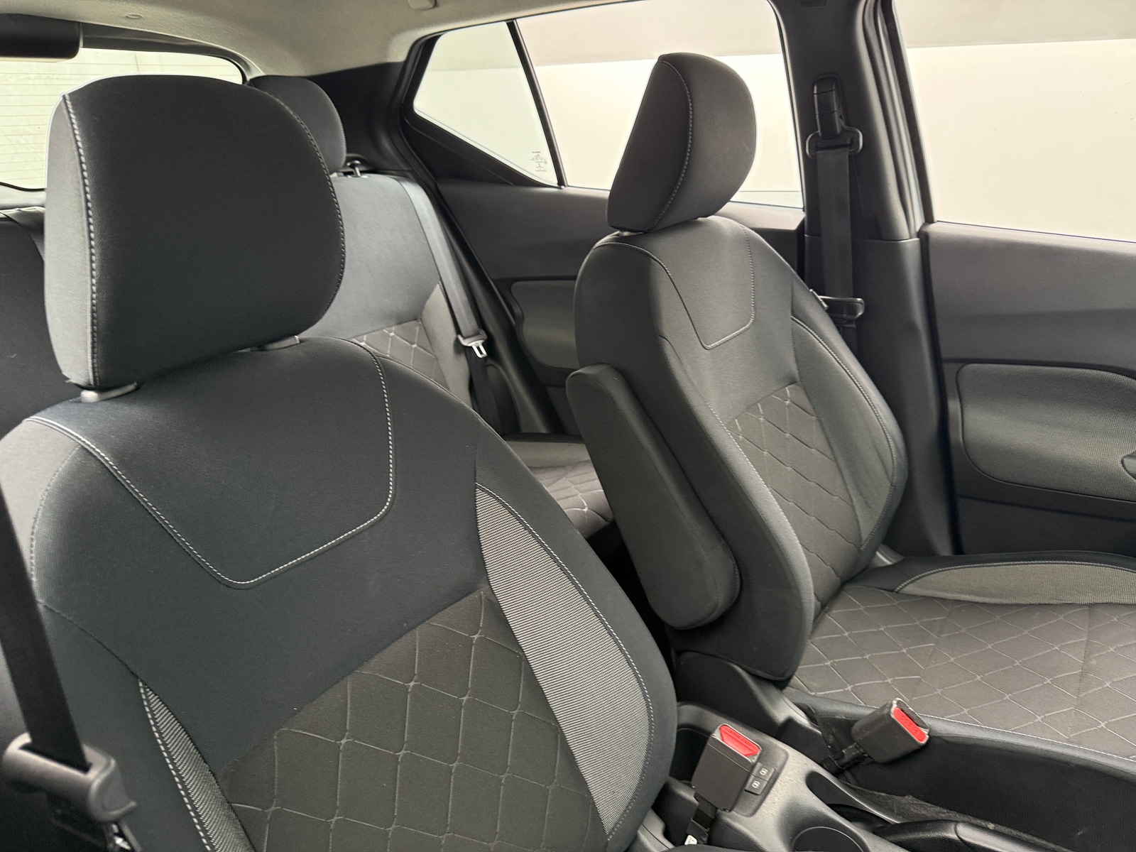 Thumbnail: 2018 Nissan Kicks - 2