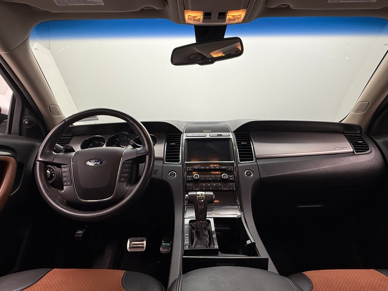 Thumbnail: 2011 Ford Taurus - 2