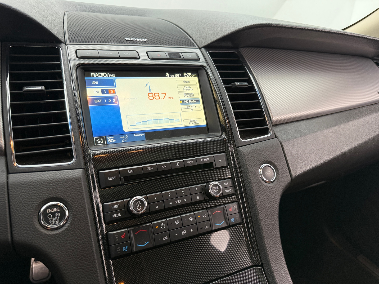 Thumbnail: 2011 Ford Taurus - 3