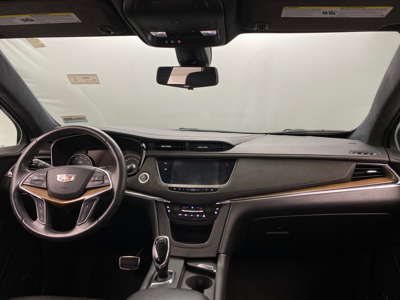 Thumbnail: 2017 Cadillac XT5 - 2
