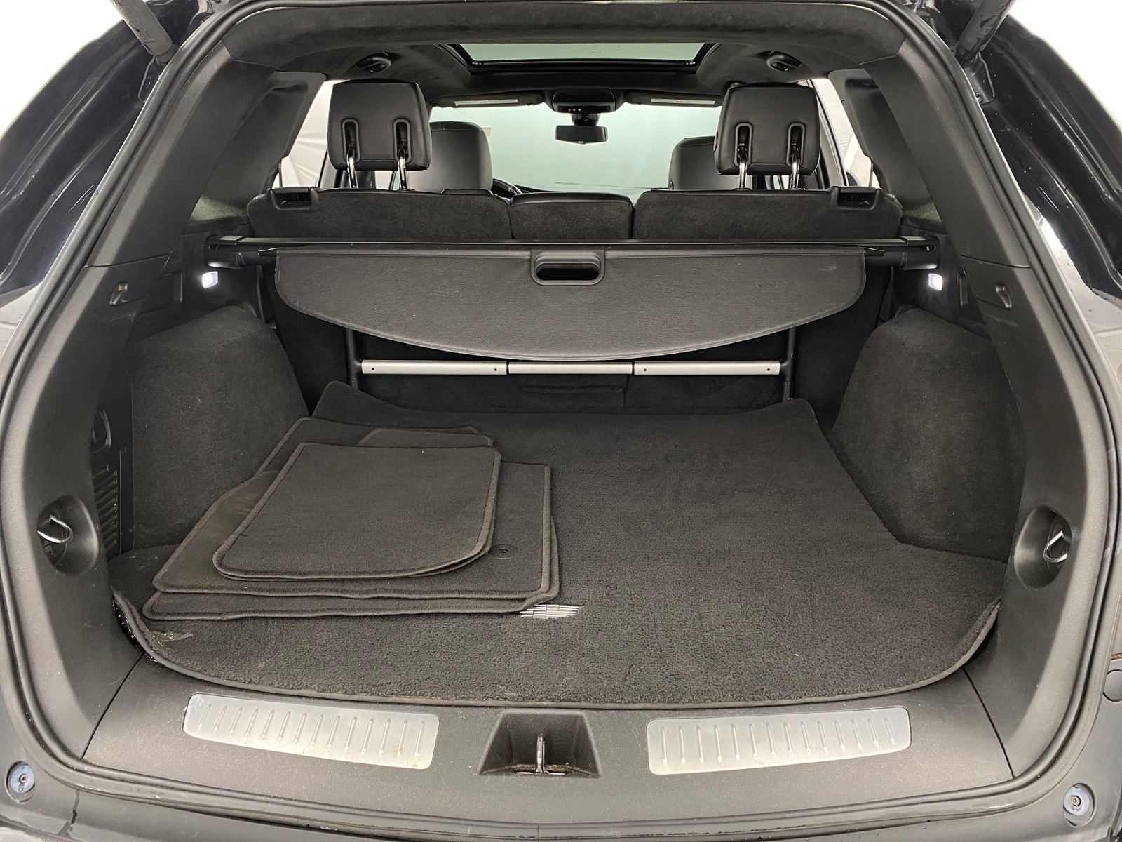 Thumbnail: 2017 Cadillac XT5 - 6