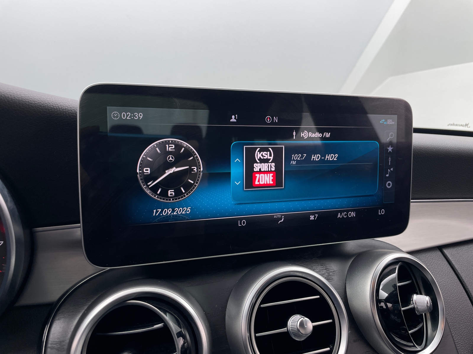 Thumbnail: 2019 Mercedes-Benz C-Class - 3
